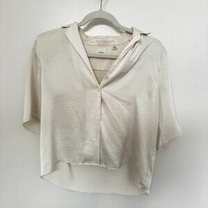 Aritzia Wilfred XS Satin White/Cream Button Up Blouse